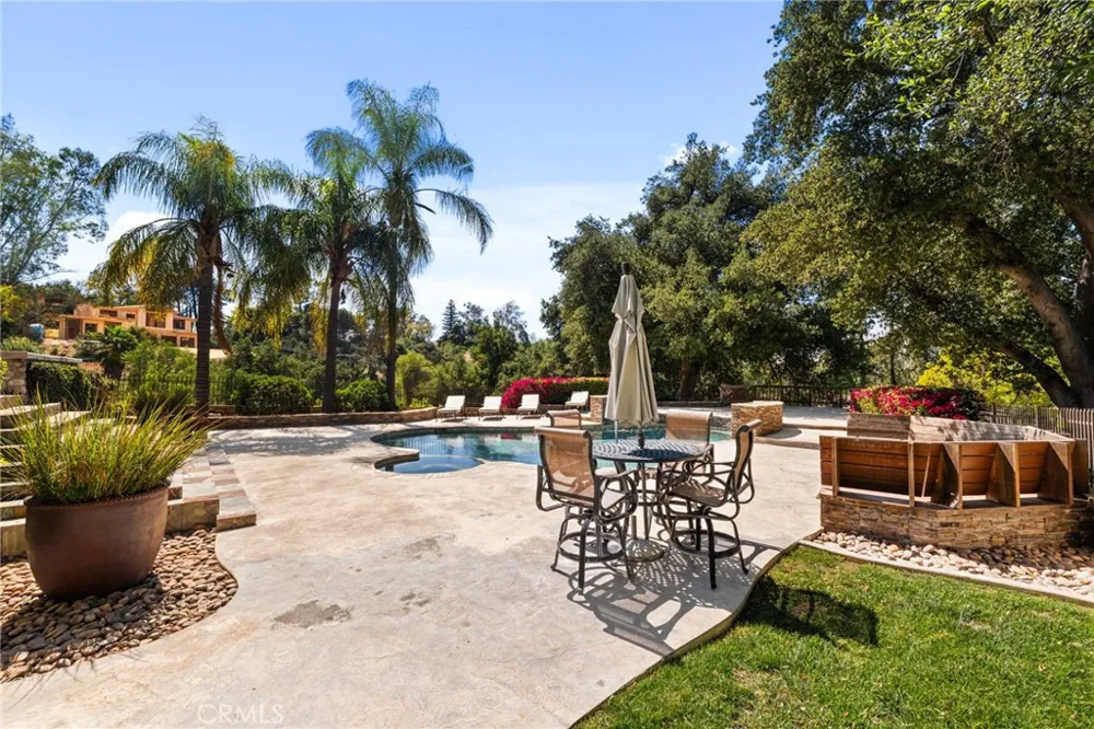 1688 Dwight Redlands, CA 92373