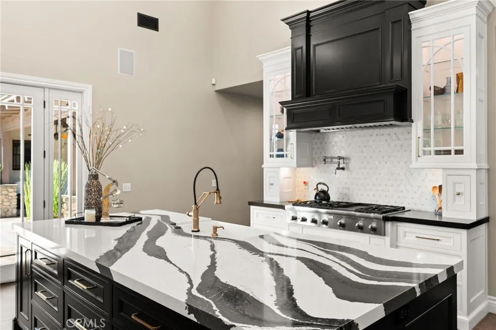 1688 Dwight Redlands, CA 92373