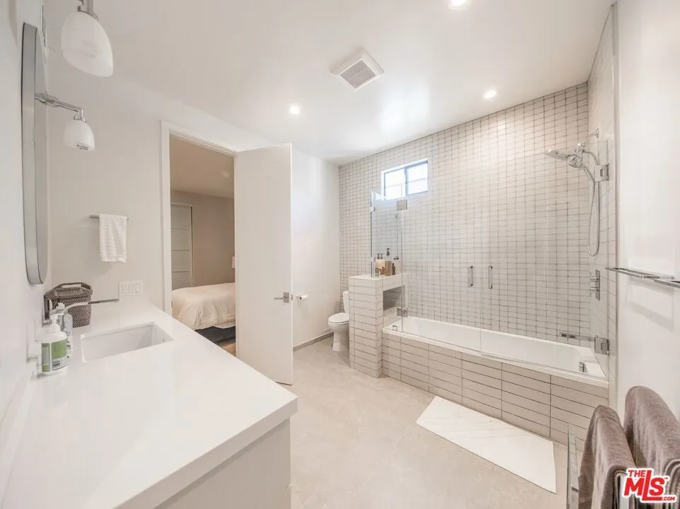 1115 14th Street Santa Monica, CA 90403