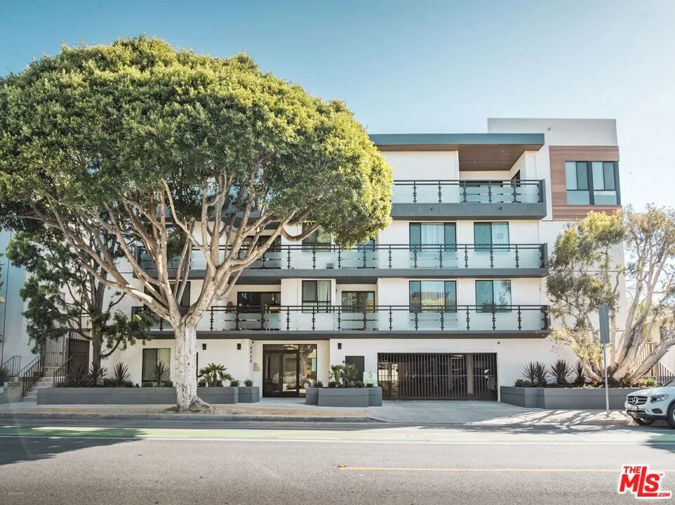 1115 14th Street Santa Monica, CA 90403
