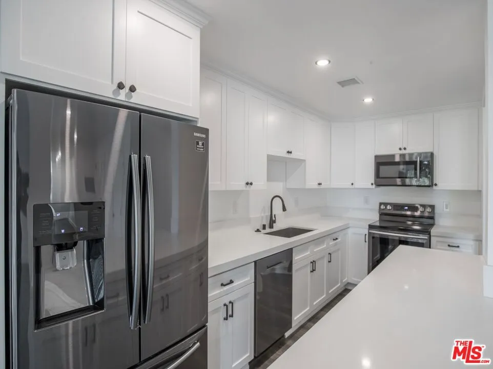 1115 14th Street Santa Monica, CA 90403