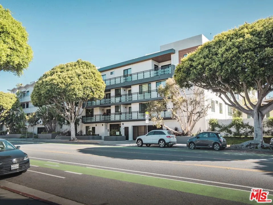 1115 14th Street Santa Monica, CA 90403