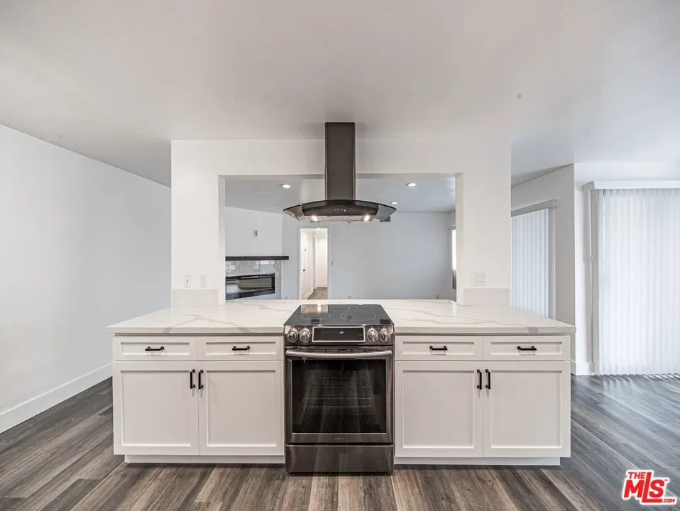 1115 14th Street Santa Monica, CA 90403