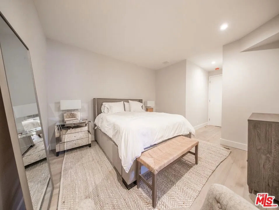 1115 14th Street Santa Monica, CA 90403