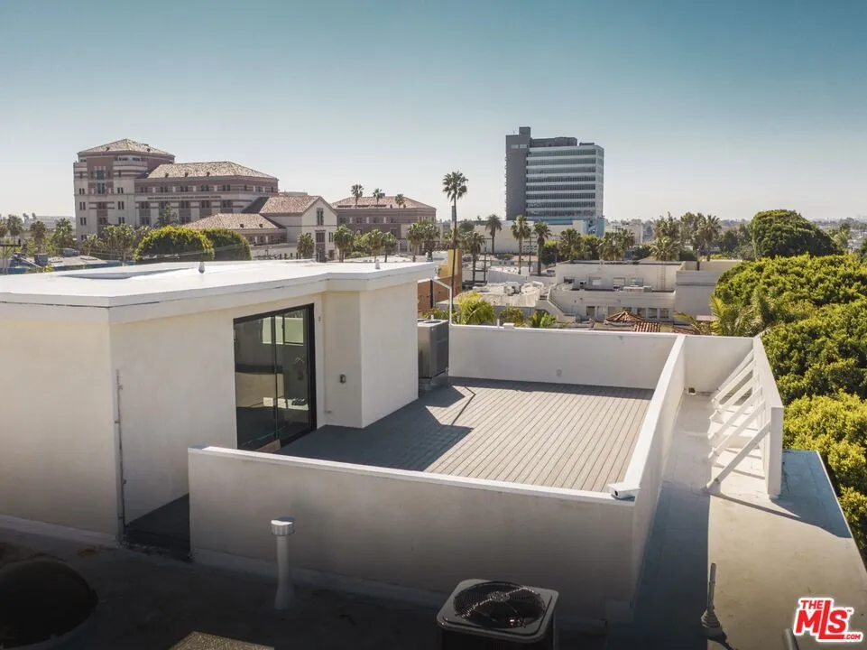1115 14th Street Santa Monica, CA 90403