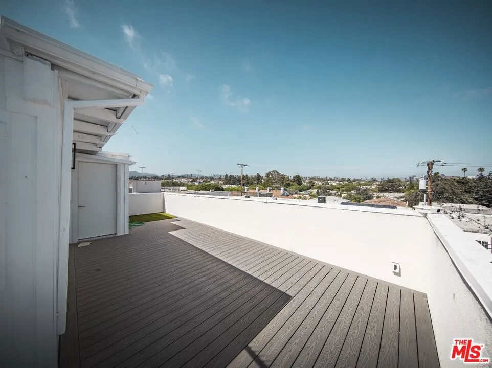 1115 14th Street Santa Monica, CA 90403