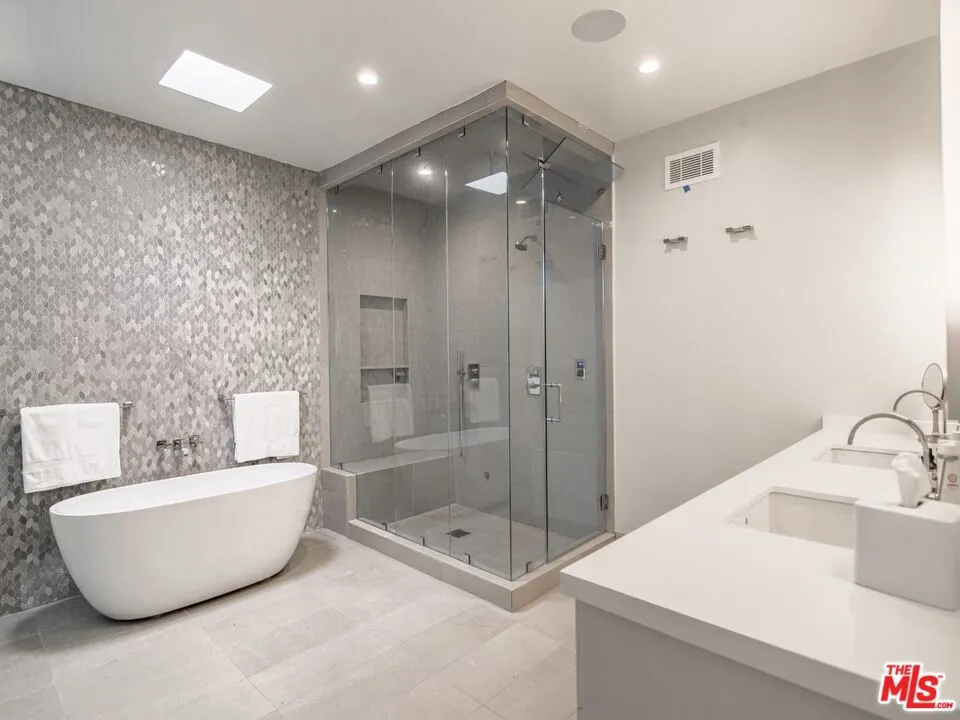 1115 14th Street Santa Monica, CA 90403