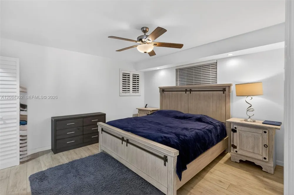 13758 SW 160th Ter Miami, FL 33177