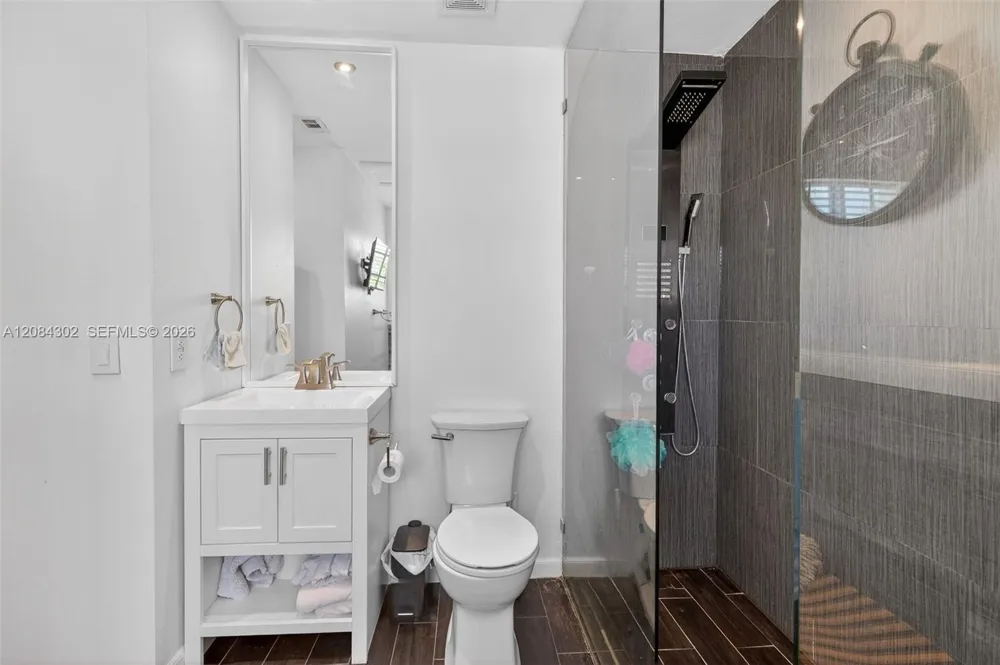 13758 SW 160th Ter Miami, FL 33177