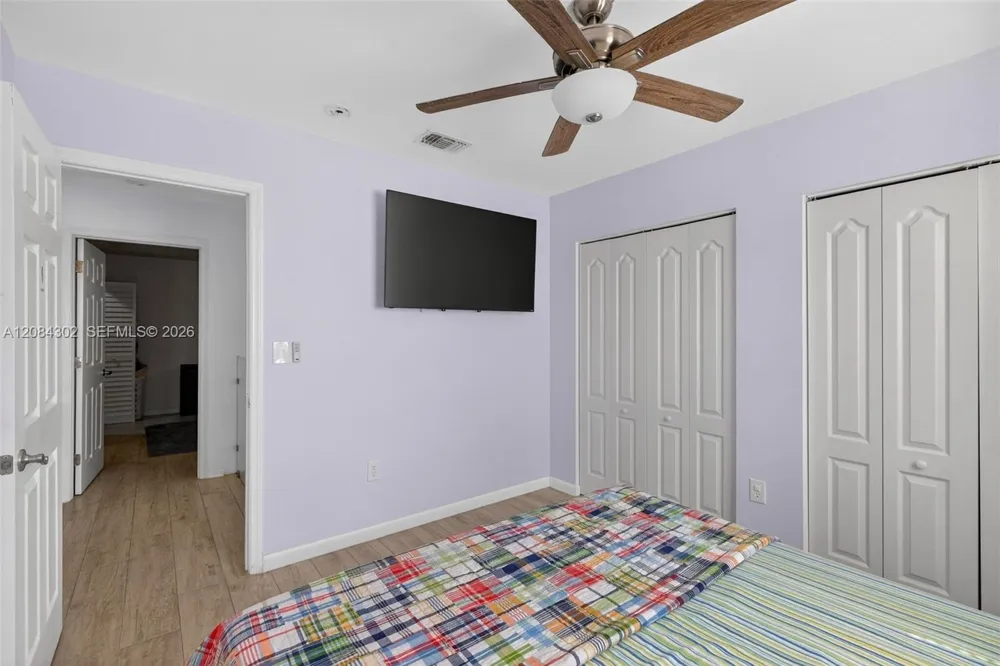 13758 SW 160th Ter Miami, FL 33177