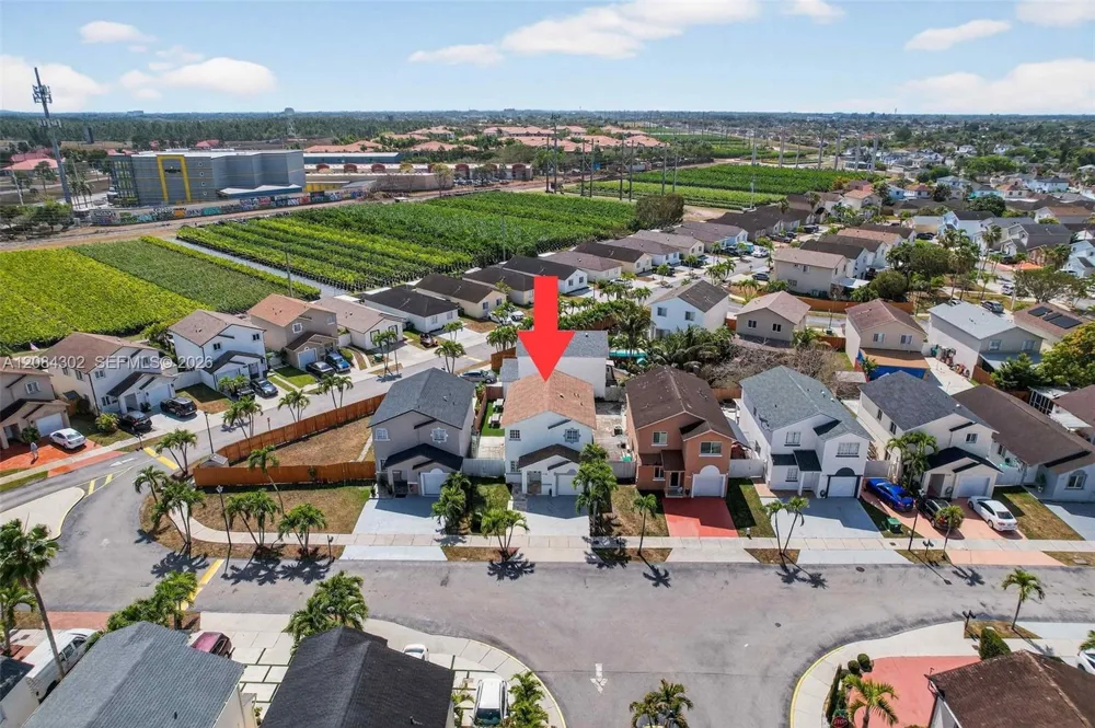 13758 SW 160th Ter Miami, FL 33177