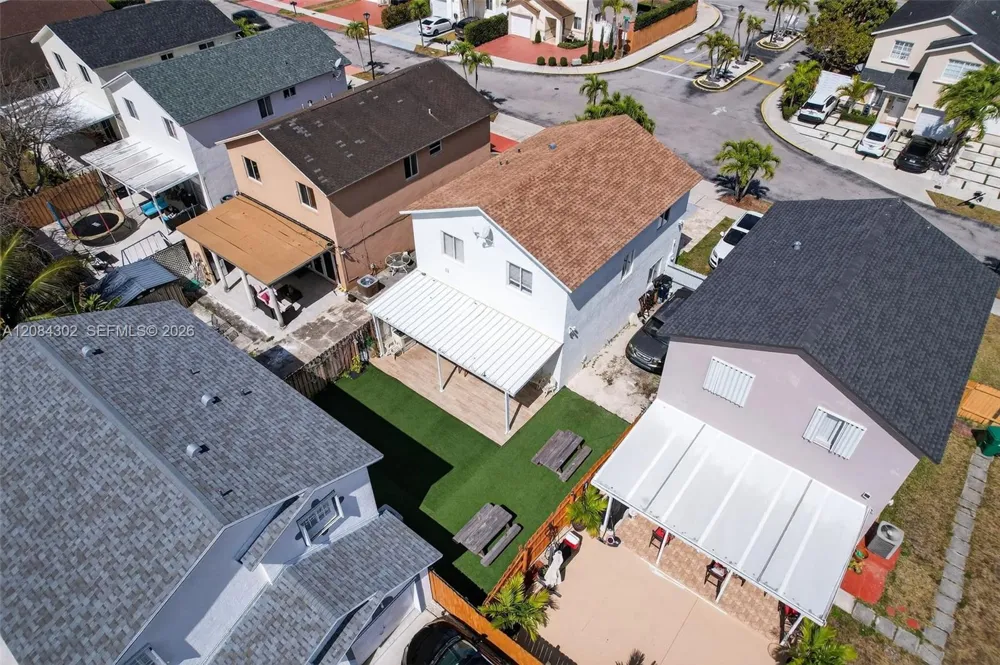 13758 SW 160th Ter Miami, FL 33177
