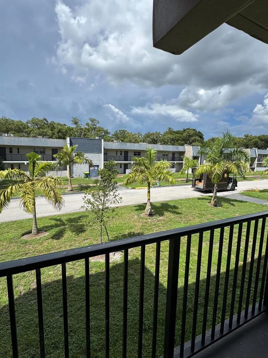 8000 FAIRVIEW DRIVE #209 Tamarac, FL 33321