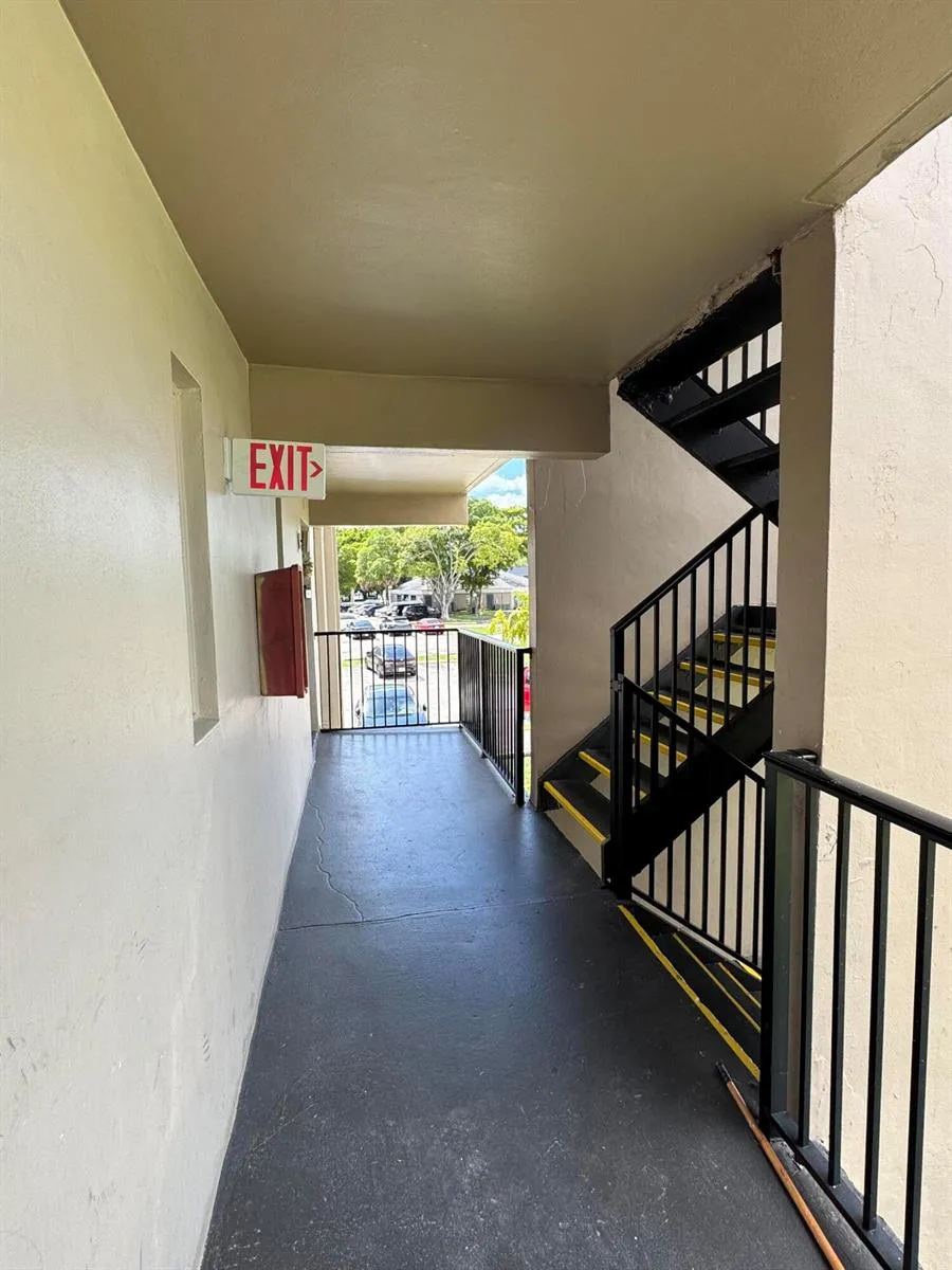 8000 FAIRVIEW DRIVE #209 Tamarac, FL 33321