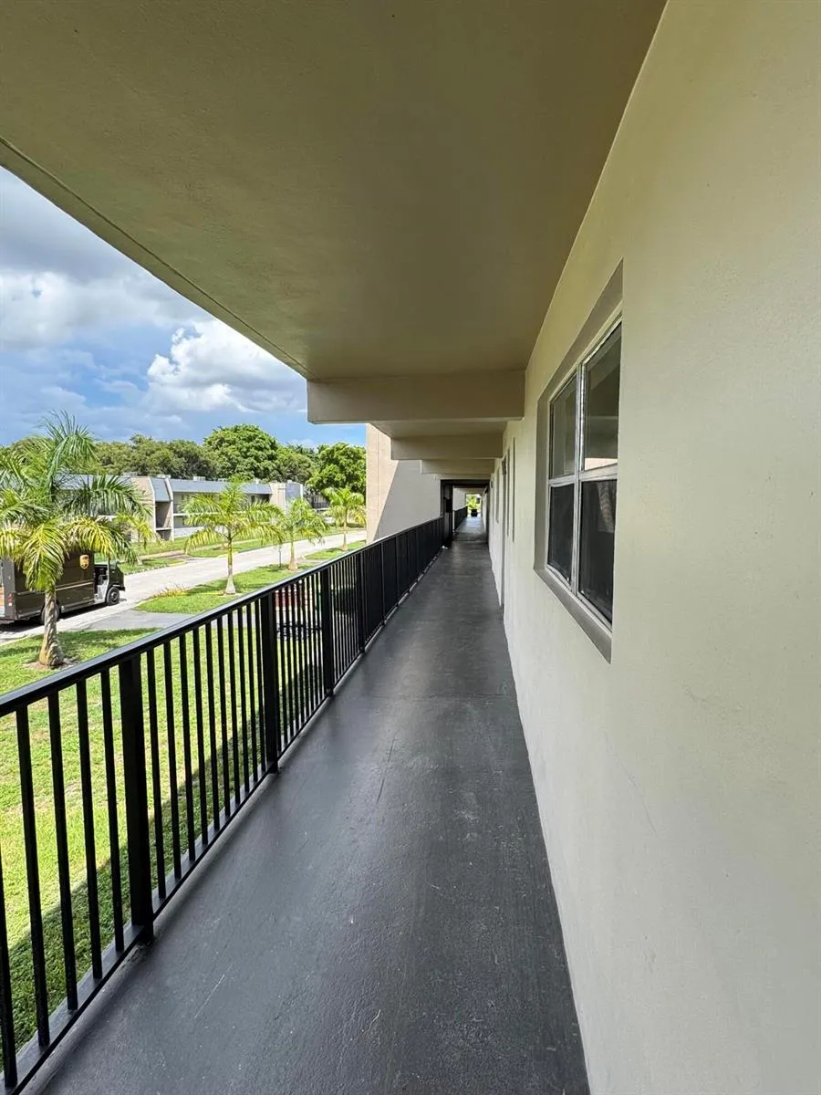 8000 FAIRVIEW DRIVE #209 Tamarac, FL 33321