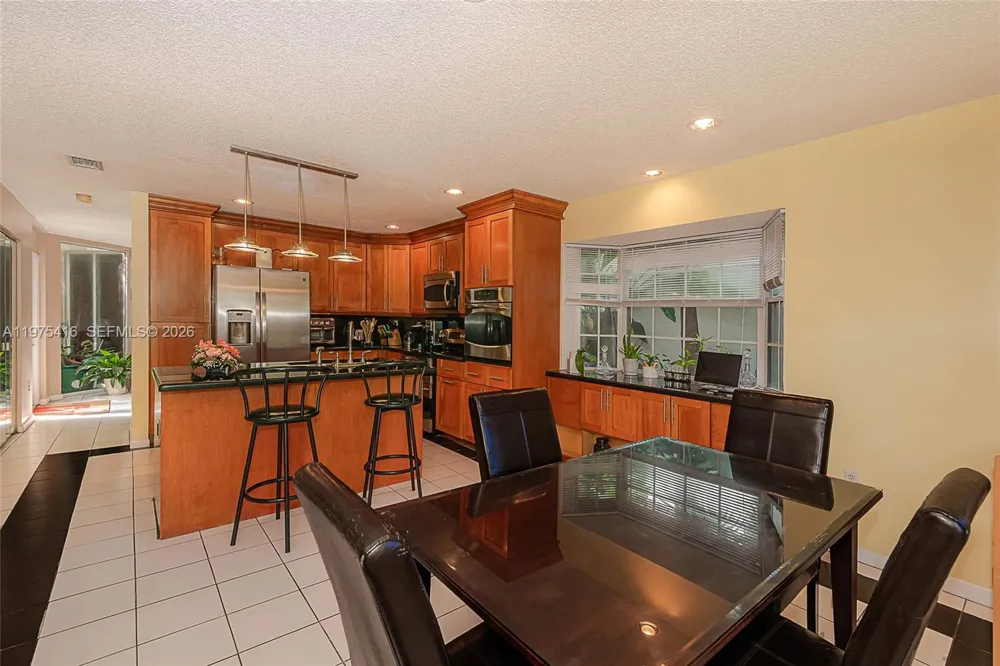 2518 NE 206th Ter Miami, FL 33180