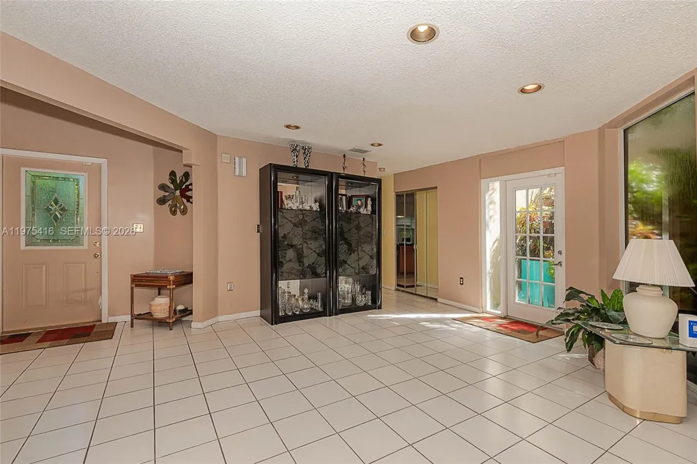 2518 NE 206th Ter Miami, FL 33180