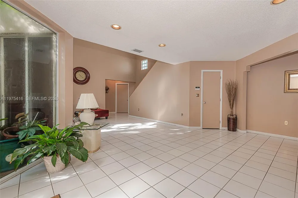 2518 NE 206th Ter Miami, FL 33180