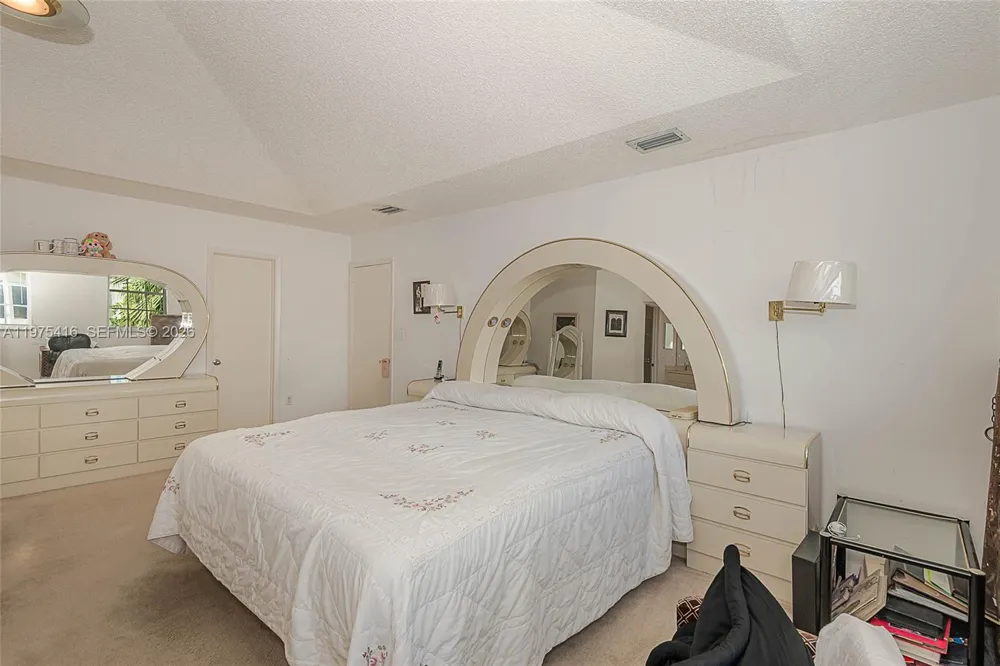 2518 NE 206th Ter Miami, FL 33180