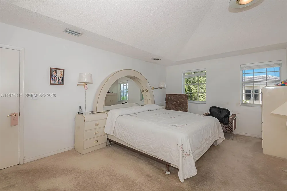 2518 NE 206th Ter Miami, FL 33180