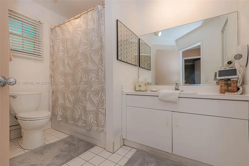 2518 NE 206th Ter Miami, FL 33180