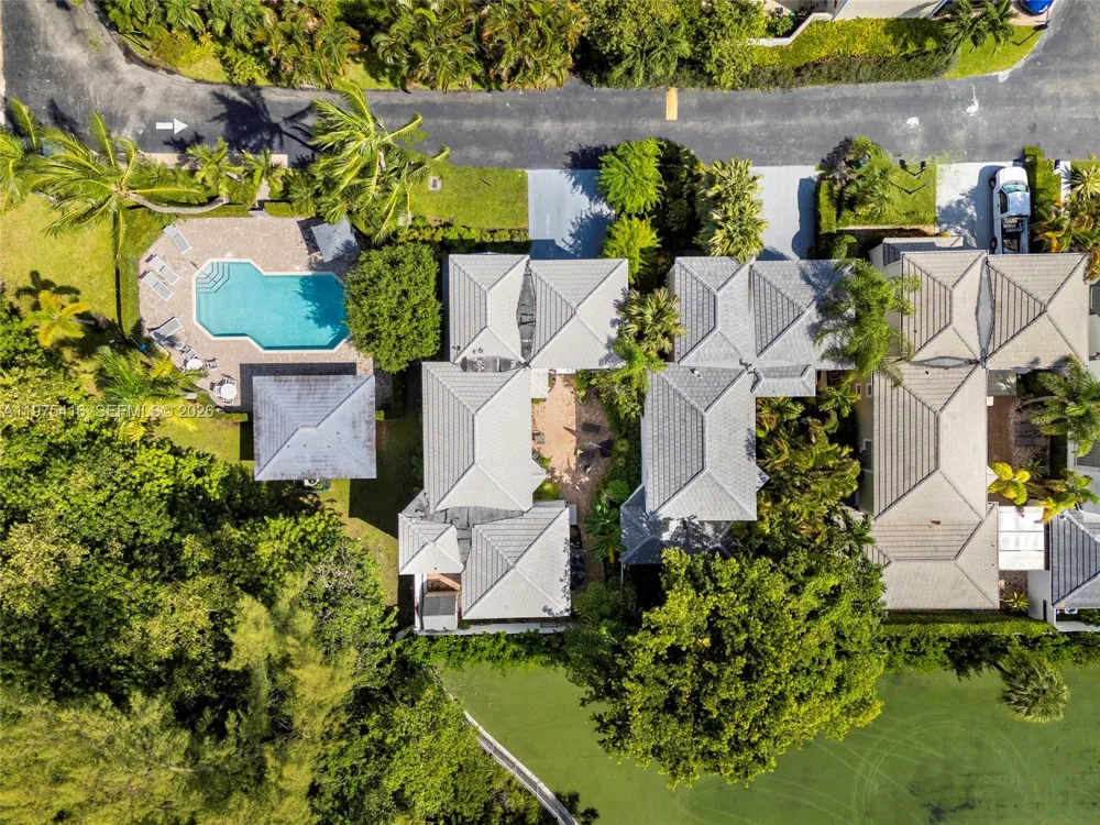 2518 NE 206th Ter Miami, FL 33180