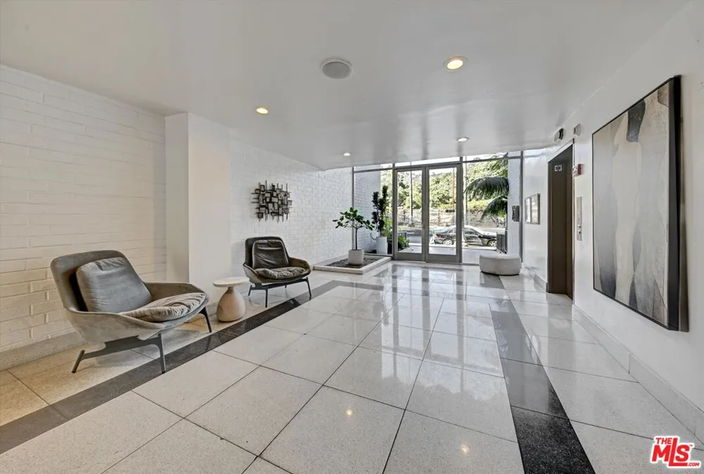 7560 Hollywood Boulevard Los Angeles, CA 90046