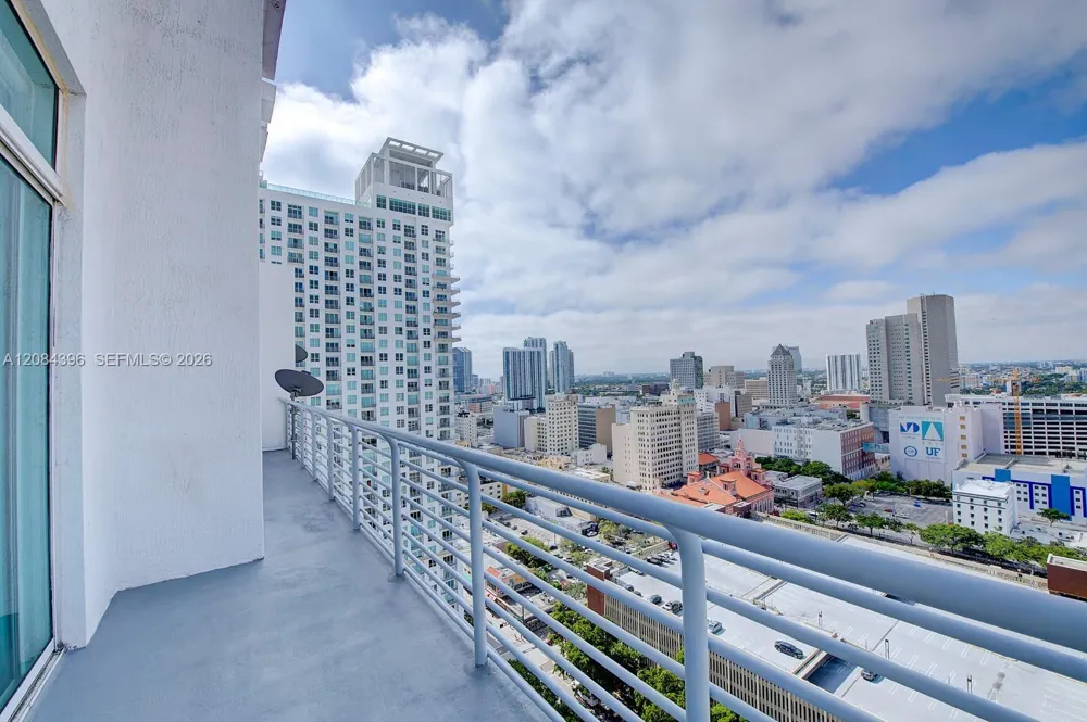 234 NE 3rd St #UPH01 Miami, FL 33132