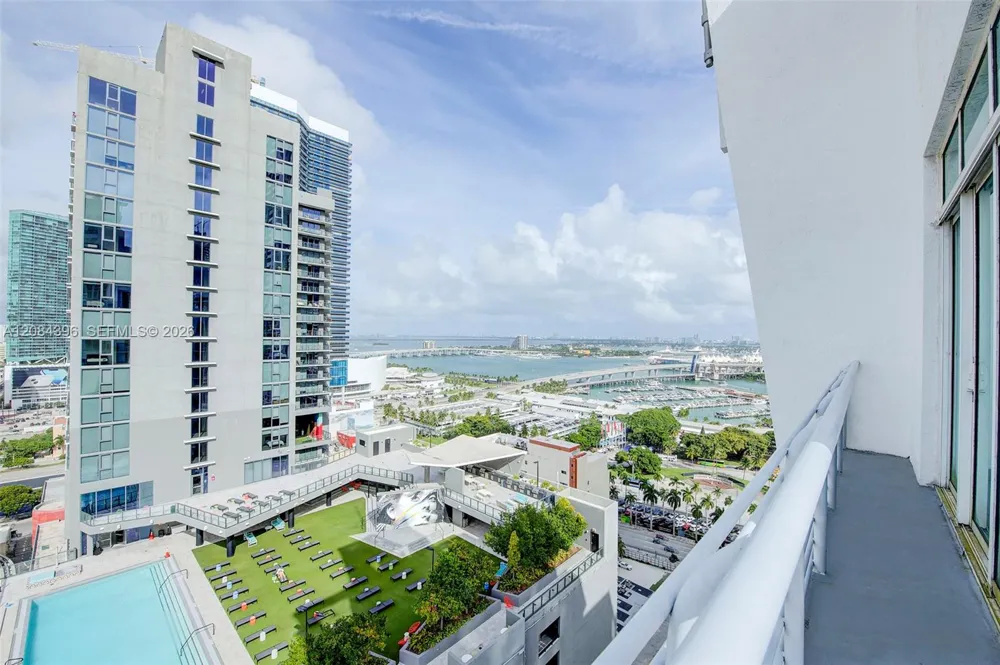 234 NE 3rd St #UPH01 Miami, FL 33132