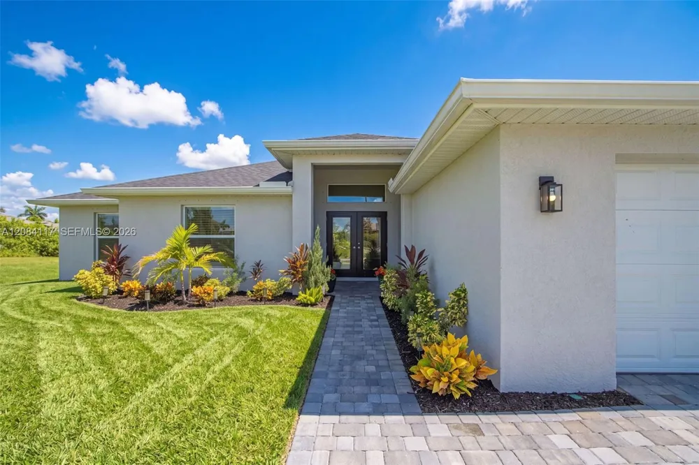 2305 NW 34 ave Cape Coral, FL 33993