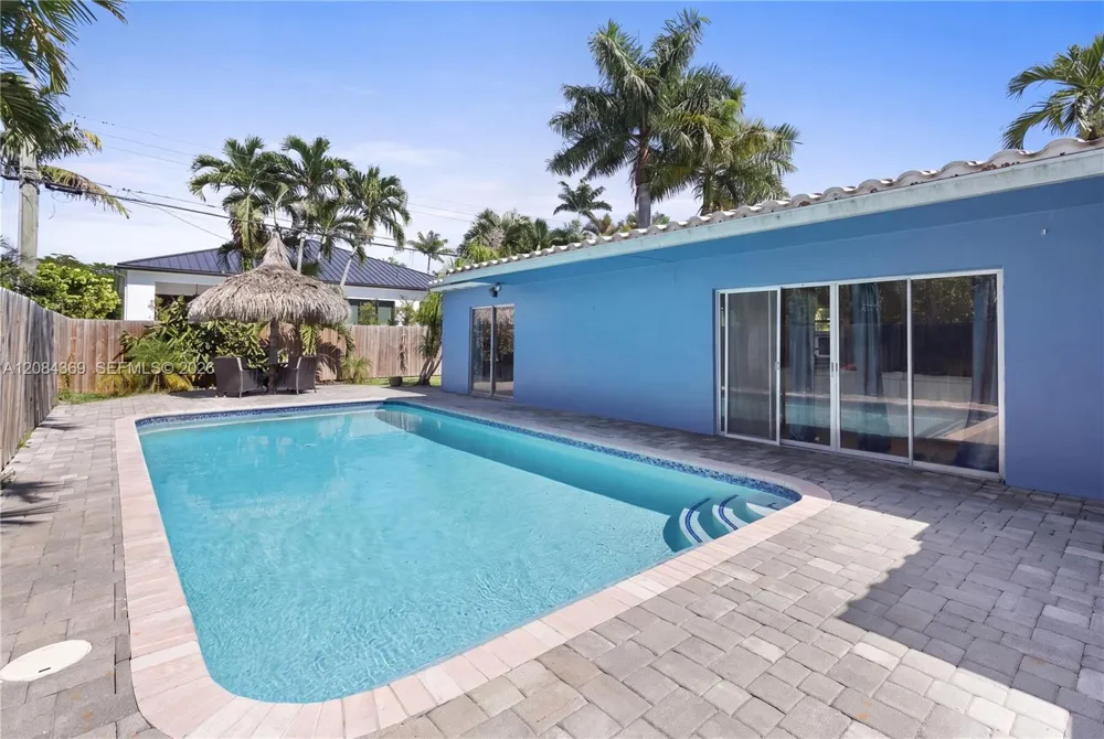 1716 NE 17th Ave Fort Lauderdale, FL 33305