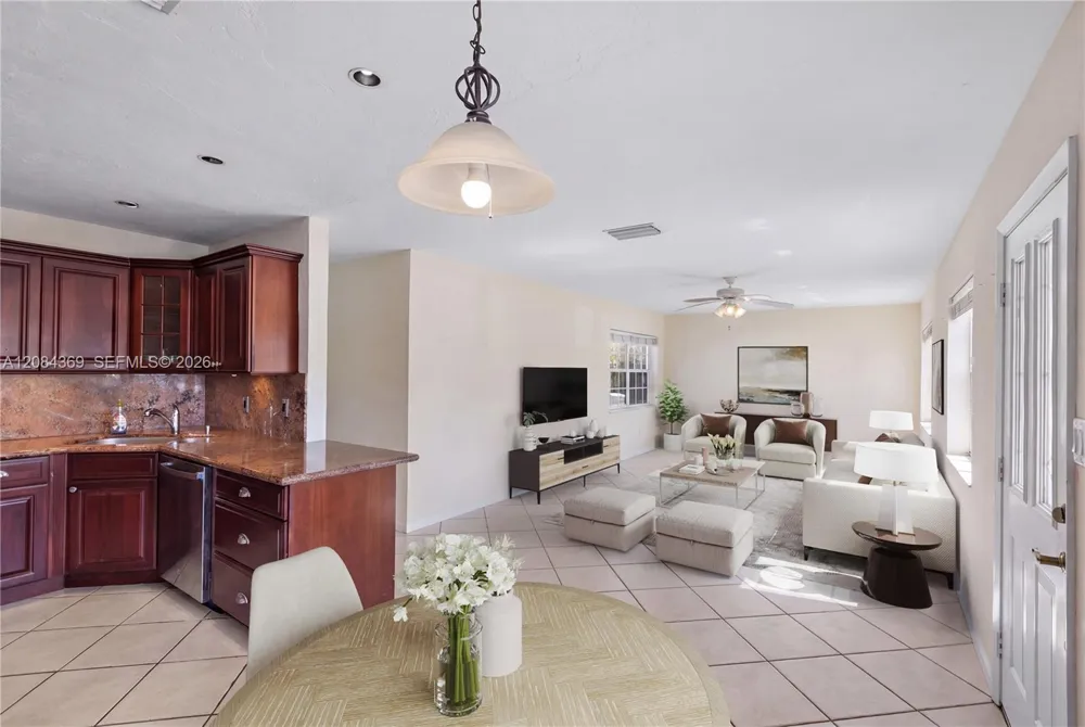 1716 NE 17th Ave Fort Lauderdale, FL 33305