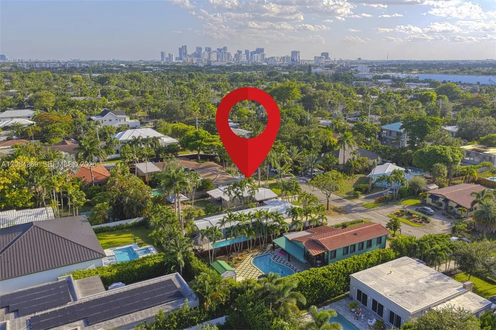 1716 NE 17th Ave Fort Lauderdale, FL 33305