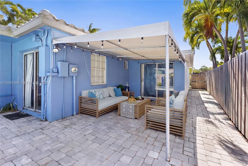 1716 NE 17th Ave Fort Lauderdale, FL 33305
