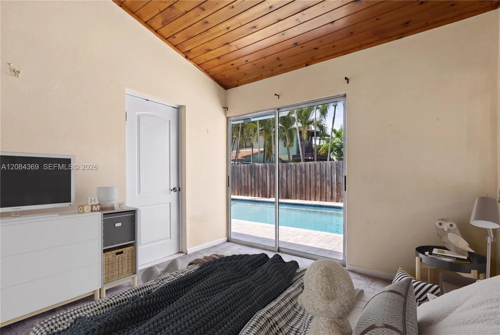 1716 NE 17th Ave Fort Lauderdale, FL 33305