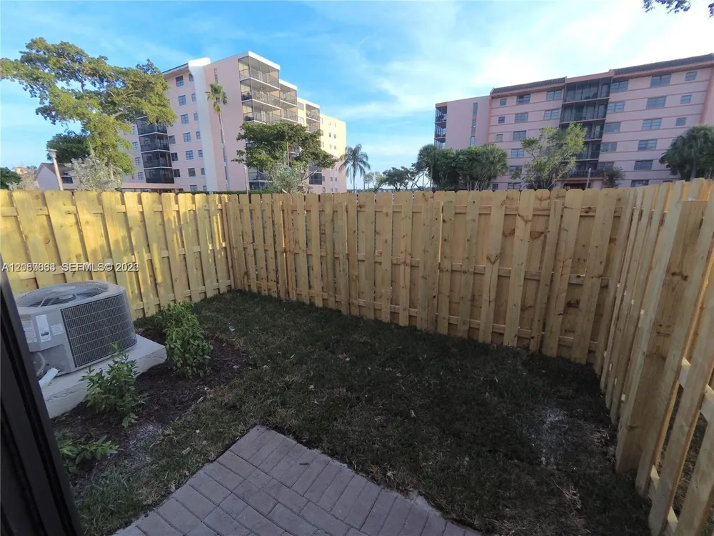 312 NE 208th Ter #312 Miami, FL 33179