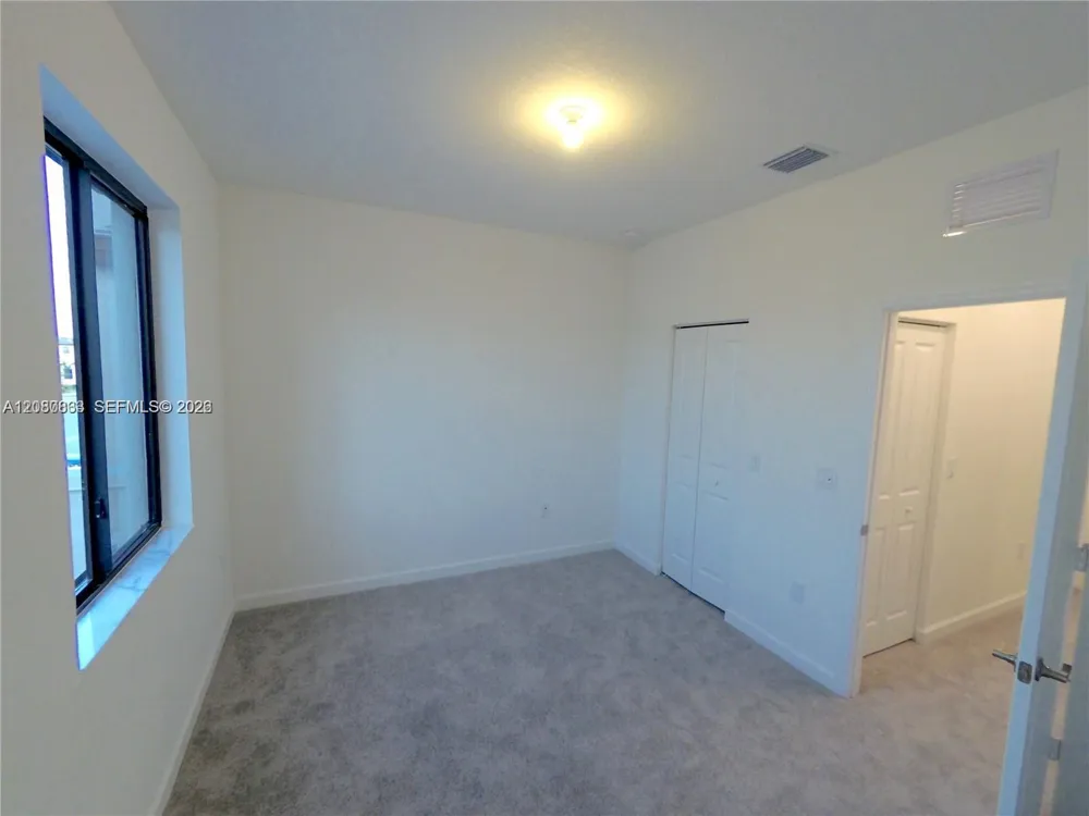 312 NE 208th Ter #312 Miami, FL 33179