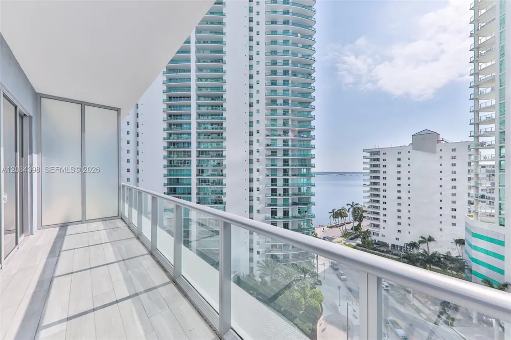 1300 Brickell Bay Dr #1206 Miami, FL 33131