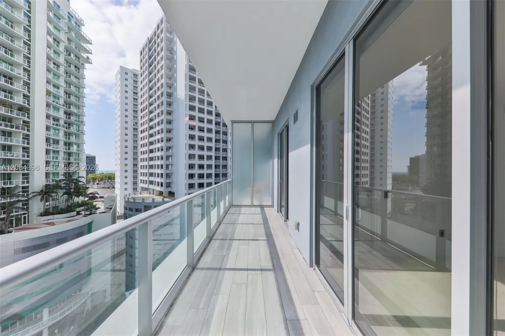 1300 Brickell Bay Dr #1206 Miami, FL 33131