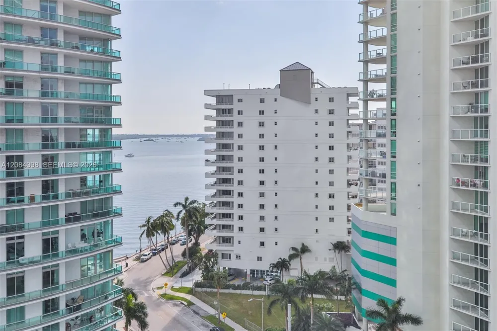1300 Brickell Bay Dr #1206 Miami, FL 33131