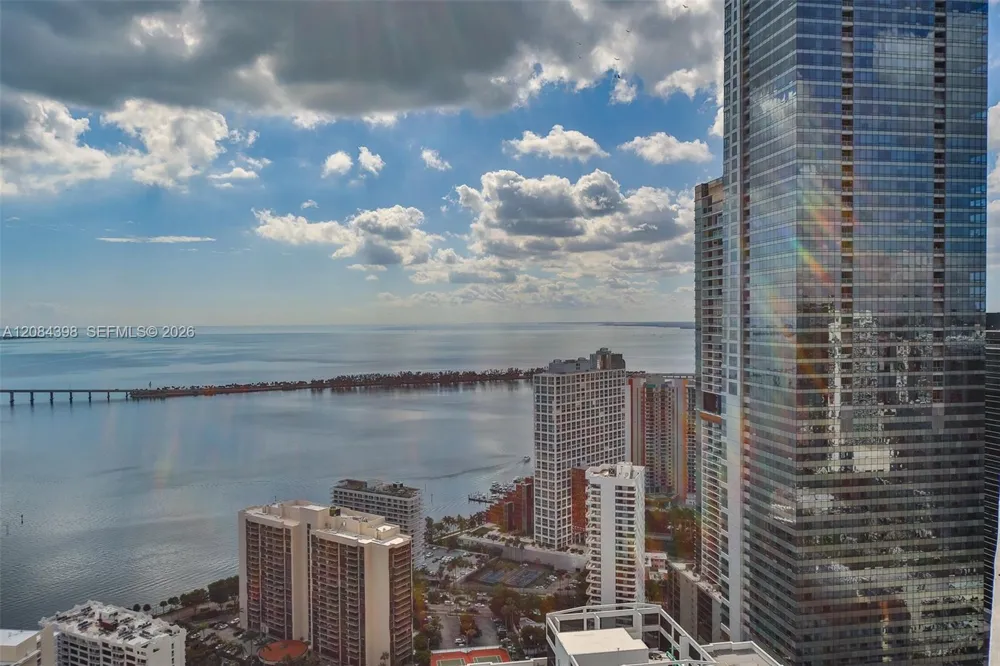 1300 Brickell Bay Dr #1206 Miami, FL 33131