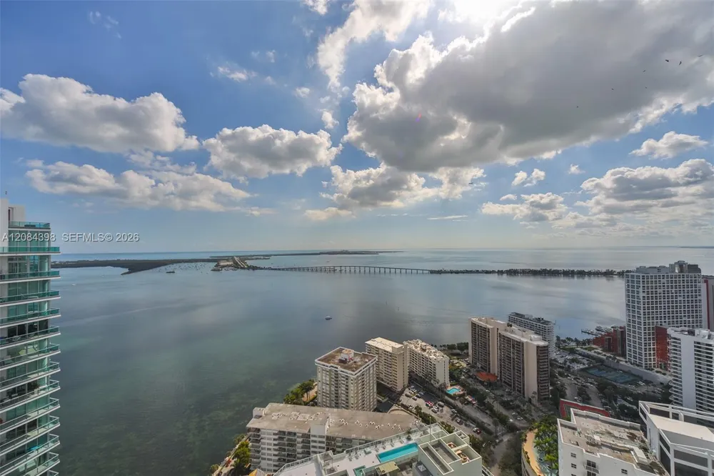 1300 Brickell Bay Dr #1206 Miami, FL 33131