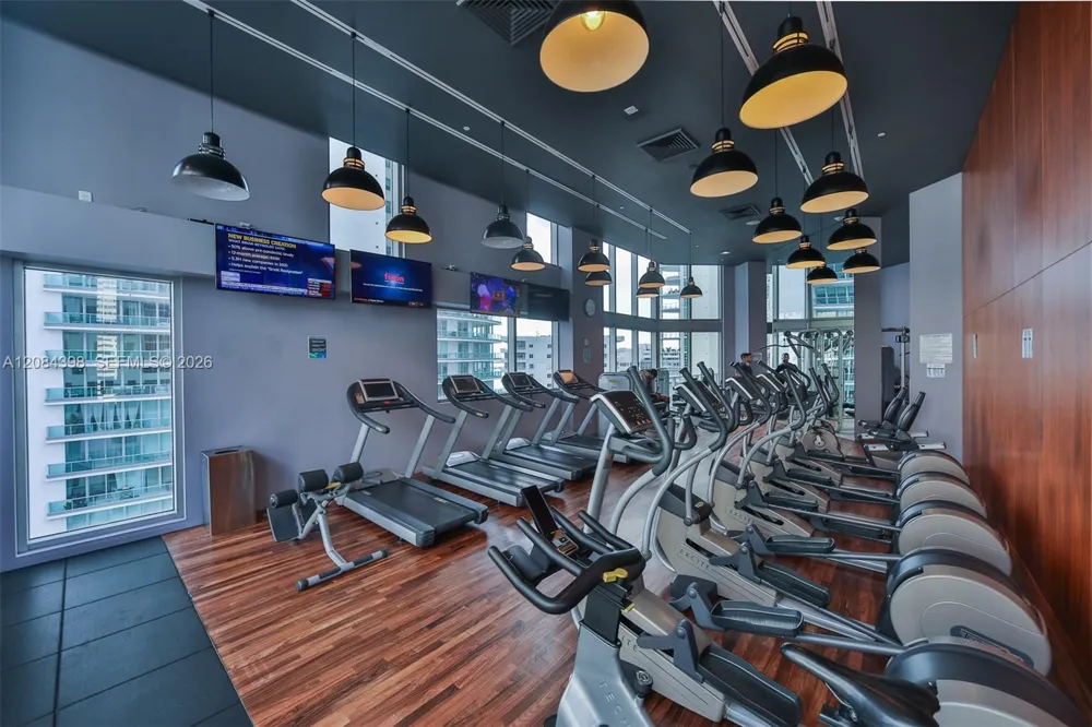 1300 Brickell Bay Dr #1206 Miami, FL 33131