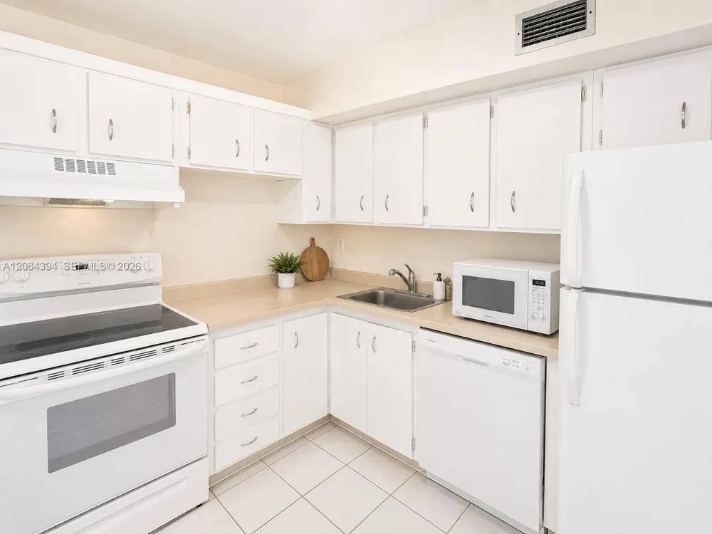 Address Not Shown Sunny Isles Beach, FL 33160
