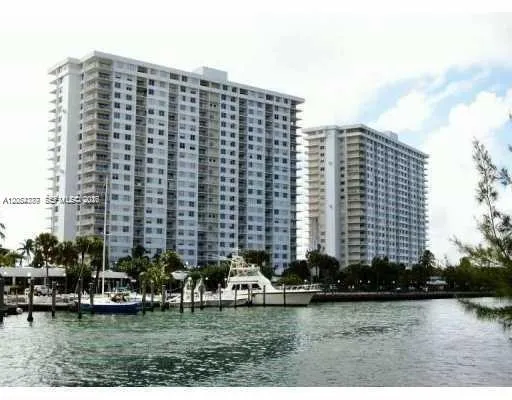 300 NE Bayview Dr #501 Sunny Isles Beach, FL 33160