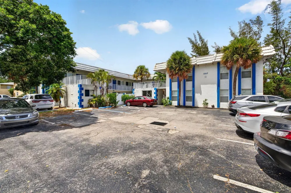 1007 W PROSPECT #205 Fort Lauderdale, FL 33309
