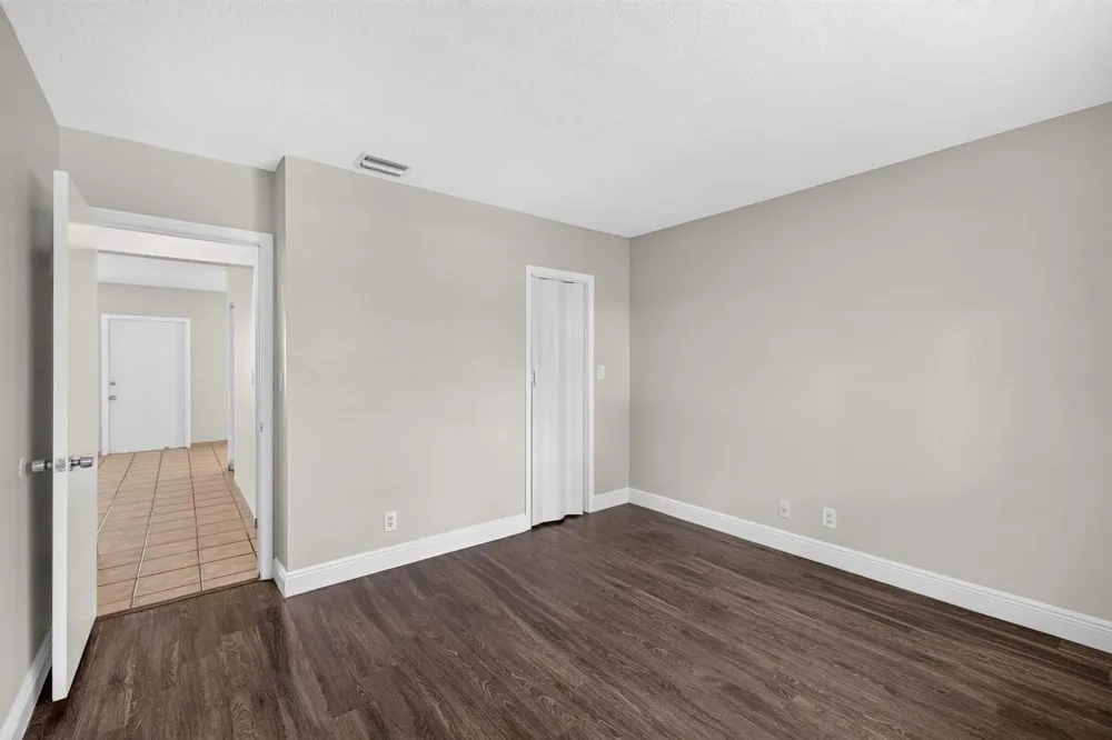 1007 W PROSPECT #205 Fort Lauderdale, FL 33309