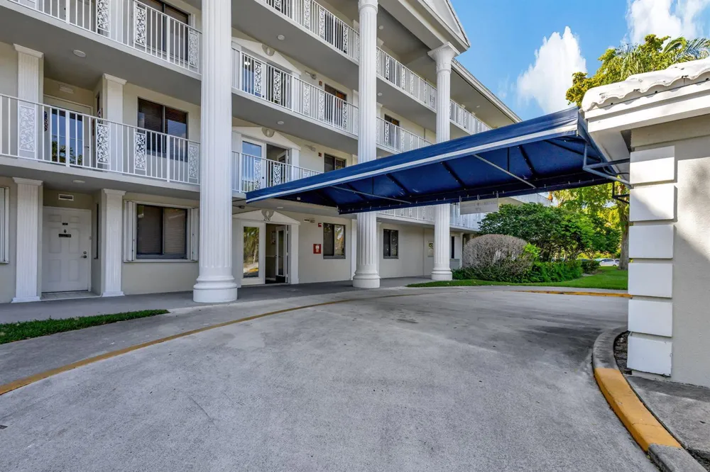 2741 VILLAGE BOULEVARD #104 West Palm Beach, FL 33409