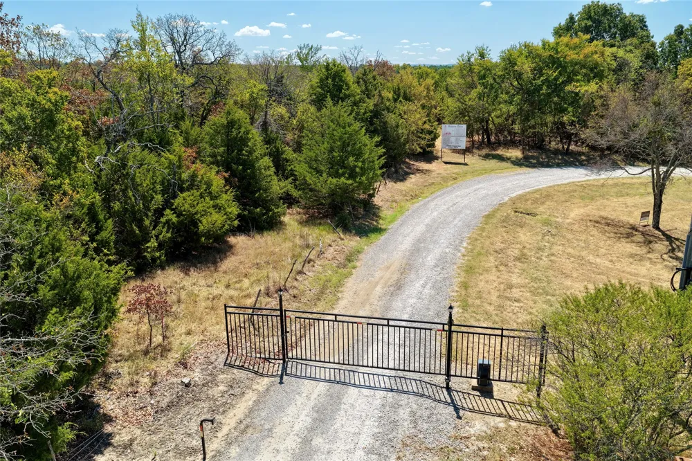 42 Beacon Point Porum, OK 74455