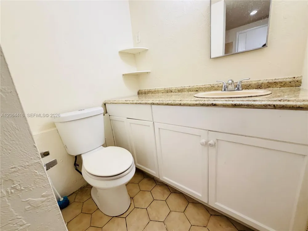 5737 Grant St #2 Hollywood, FL 33021